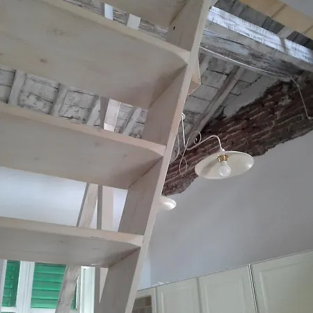 Apartment Sweet Mammalina